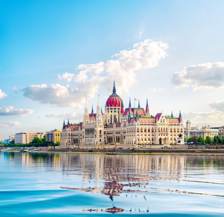 Le Parlement et le Danube à Budapest